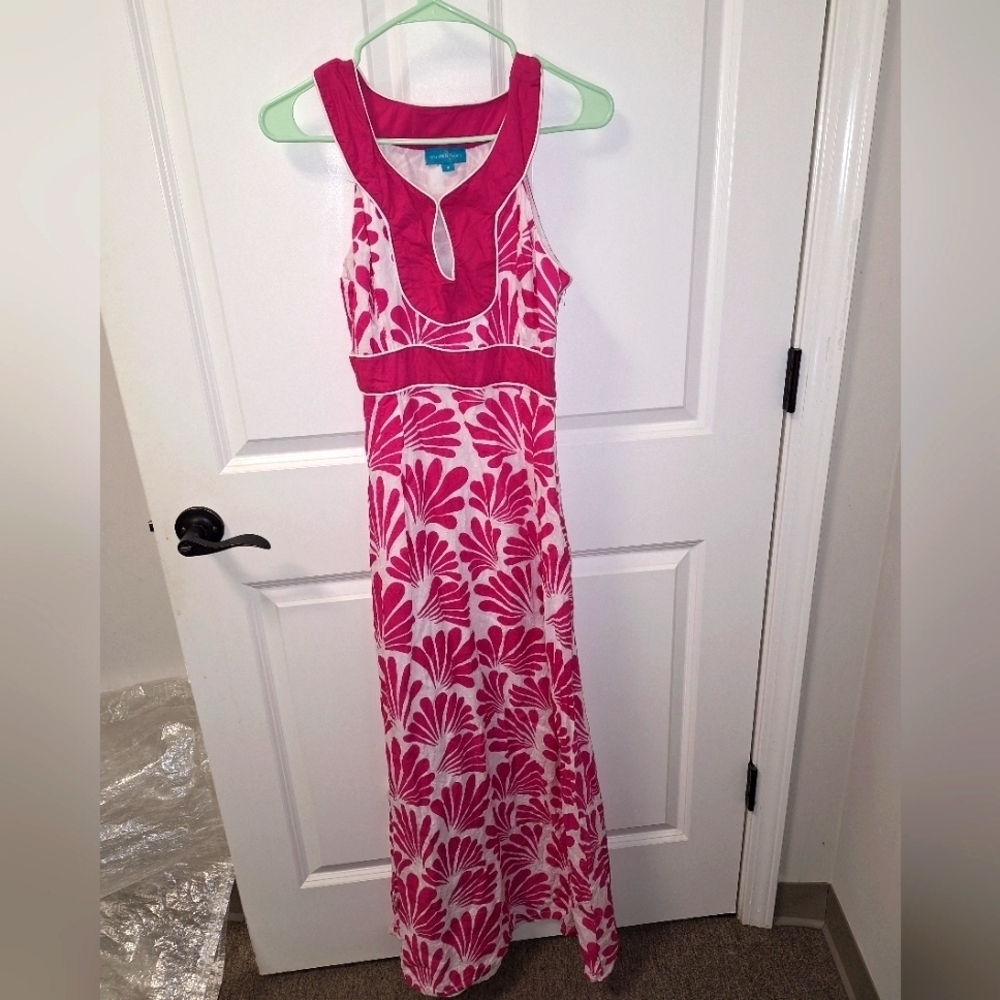 A Southern Frock sleeveless 100% cotton maxi dress in a size 4. Pre-loved